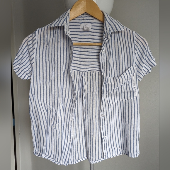 Striped Front Buttoned Top 👚 - Picture 1 of 3